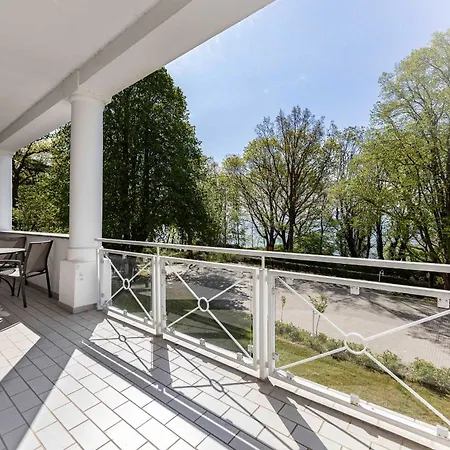 Haus Am Hoevt - 5 Appartement Goehren (Ruegen)